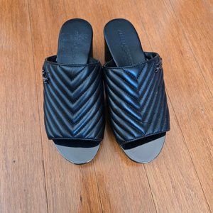 Karl Lagerfeld Black Slides Size: 6